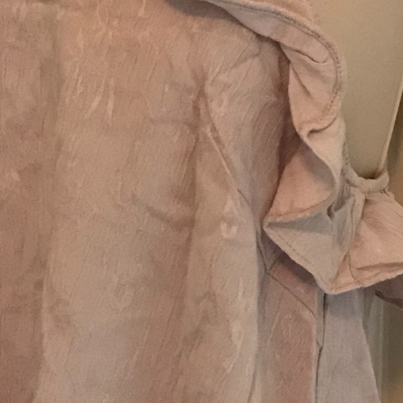 Honey Punch ruffle sleeve crop top gray silver S - Picture 6 of 6